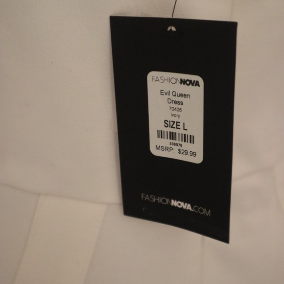 Dress - Picture 3 of 3